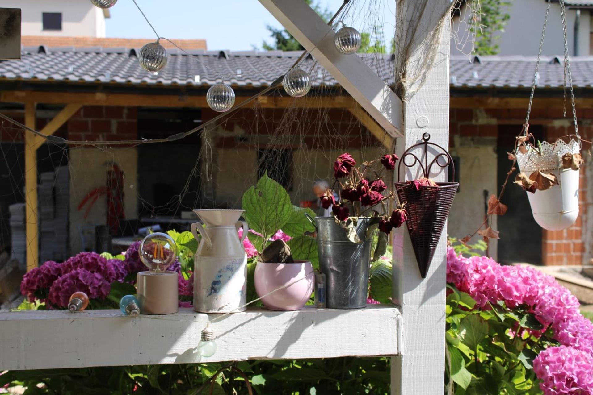 Art Room With Outdoor Living Ljubljana