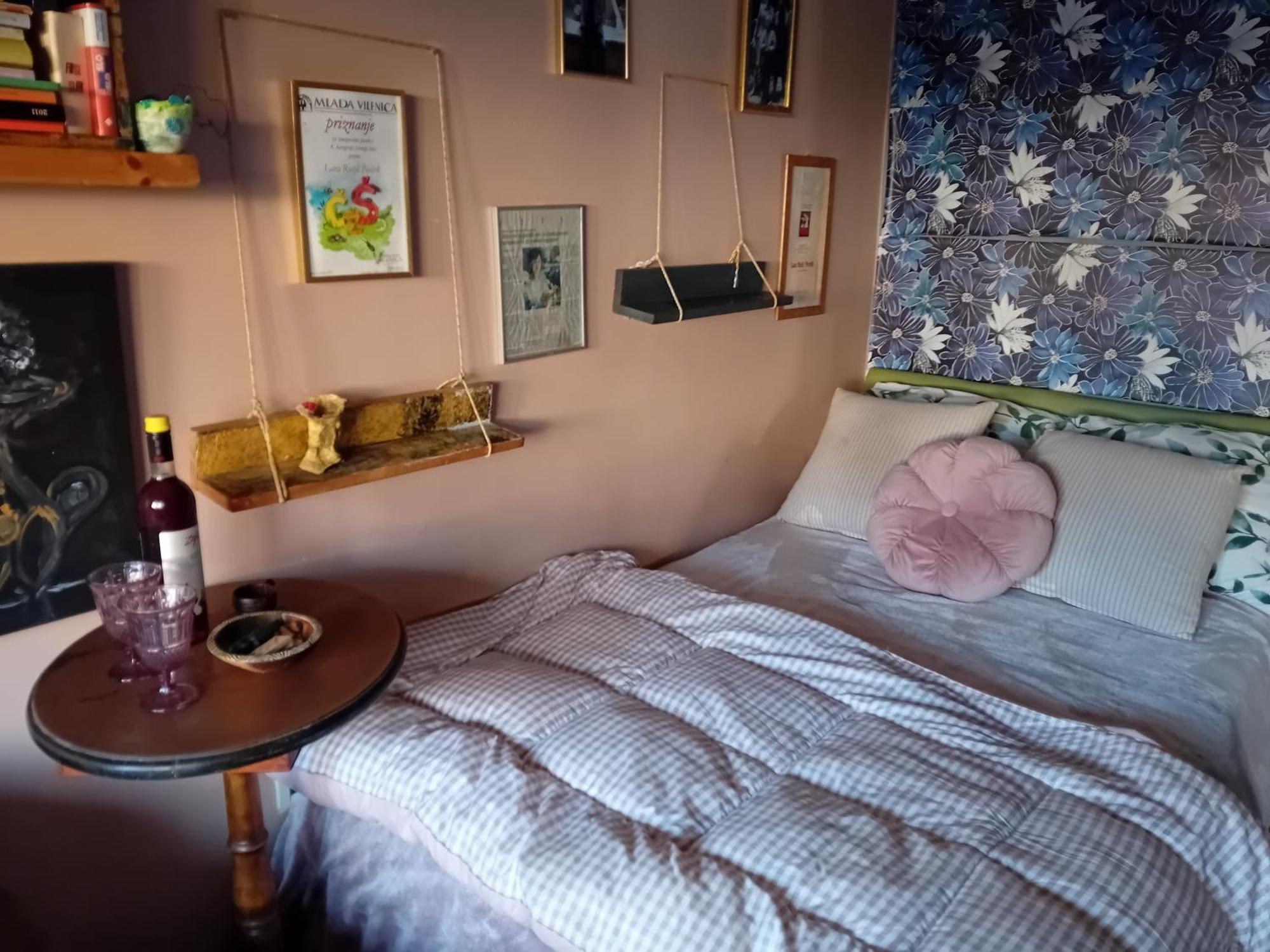 Ostanak kod kuće Art Room With Outdoor Living *